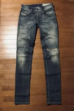 ディーゼル ダメージ加工スキニーデニム