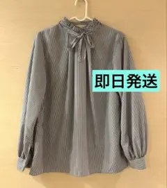 美品　Discoat前後2WAYボウタイフリルブラウス