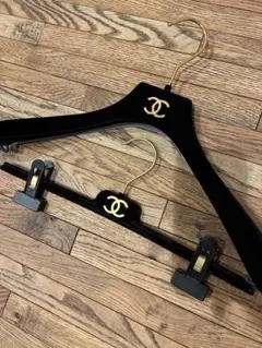 90s ビンテージ CHANEL ベルベットハンガー セット ブラック×ゴールド