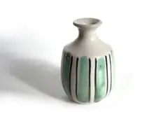 Item thumbnail for item d35025e7-0a3e-4af0-a5e3-145ed88445f3