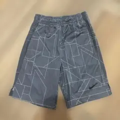 ナイキ　ハーフパンツ