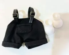 ★新品未使用★ ラブブ　黒いサスペンダー付きショートパンツと白い靴セット