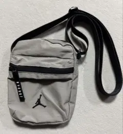 Item thumbnail for item 221c619b-4d70-4ad7-a501-40946c51c66e