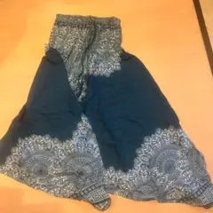 【新品】サルエルパンツ　タイパンツ　アジアンパンツ　黒パンツ　夏服　エスニック