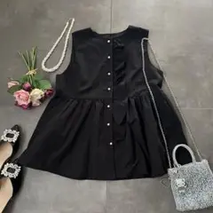美品✨ペプラムフリルベスト/パールボタン/黒ブラック/L セレモニーにも