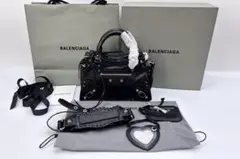 BALENCIAGA ブラックショルダーバッグ