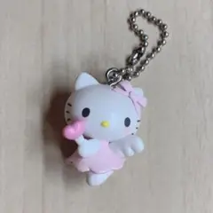 ハローキティ　キティ　夢みるエンジェルスイング　エンジェル　ガチャ　キーホルダー