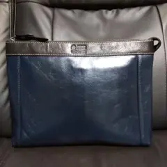【極美品‼️】TAKEO KIKUCHI ネイビー レザー クラッチバッグ