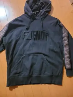 FENDI パーカー