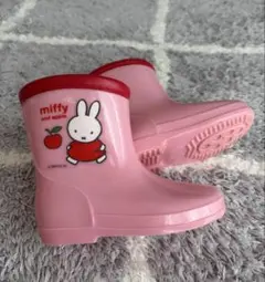 Item thumbnail for item ec331503-bcaf-48b6-867a-c987f8e15228