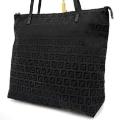 極美品　フェンディ　トートバッグ　ズッキーノ　A4 肩がけ　ブラック　黒