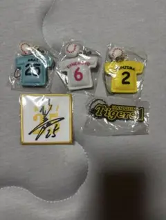 阪神キーホルダーとワッペン
