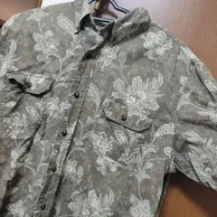 ペイズリー柄　シャツ