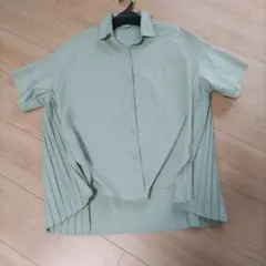 ラブレス　 プリーツ 半袖シャツ