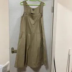 サロペットパンツ