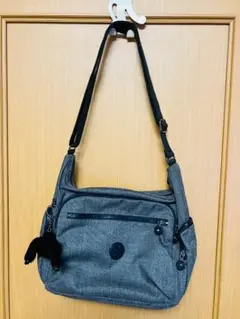 Item thumbnail for item 0ca6c65b-f0b2-4faa-b27a-cbaec4ccbdaf