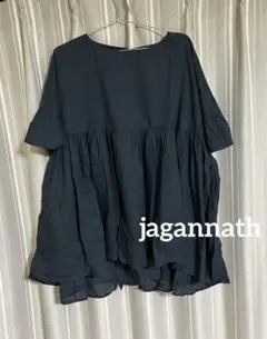 jagannath シアーペプラムフレアスリーブトップス
