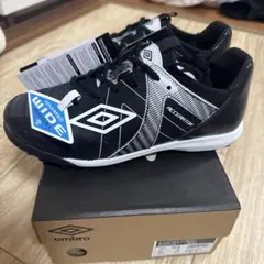 umbro アンブロ ワイドモデル サッカーシューズ　22.5cm新品箱タグ付き