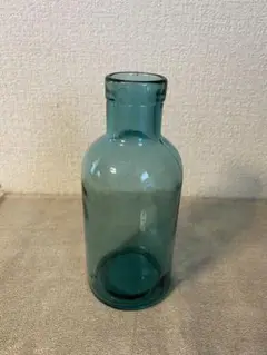 昭和レトロ　ブルーグリーン　ガラスボトル　ガラス瓶　ボトルディキング