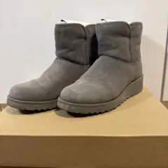 Item thumbnail for item bb39283d-2bab-4ee2-b55a-980323c4ec45