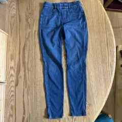 ユニクロ　ストレッチスリムパンツ　Mサイズ