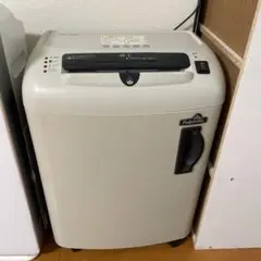 Item thumbnail for item 57551fe8-fea8-4814-8e5b-3fb0e9c70fe8