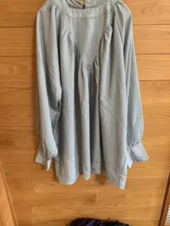 【美品】　くすみブルー　ぽわーん袖　ブラウス　L