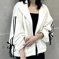 【美品】ストレッチポンチサイドラインリボンブルゾン