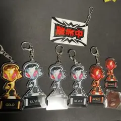 【最安値】サミー　アクリルキーホルダー　プッシュ　トロフィー　セット