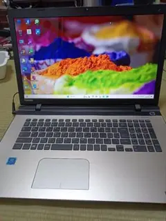 17.3インチ大画面　ONKYOスピーカー　東芝パソコン　 SSD 240GB