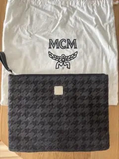Item thumbnail for item 9c4c8e0d-c7e3-4384-9009-b1a65b90e0a3
