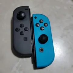 Nintendo Switch Joy-Con 青と黒