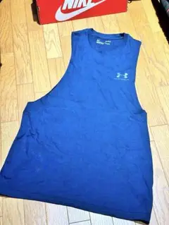 UNDER ARMOUR トレーニングタンクトップ Mサイズ