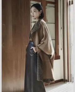 REVERSIBLE COLOR PONCHO COAT