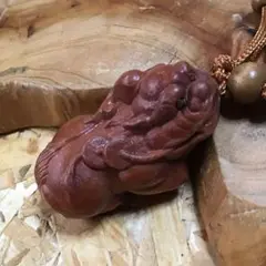 開運・招財運 貔貅(ヒキュウ)縁起の良い桃の木・キーリング