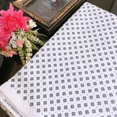綿(プリント) ホワイトブラッククローバー模様生地