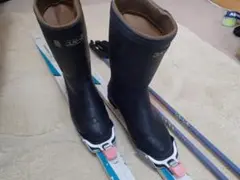 歩くスキー3点セット(裏面ウロコ付板、スキー用ゴム長靴26.5cm、ストック)