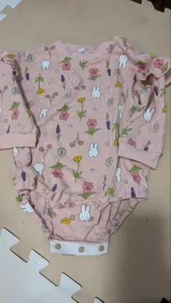 ミッフィー　花柄のピンクロンパース　80サイズ