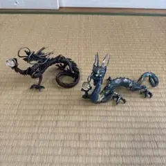 金属製ドラゴン彫刻 黒と金 2つ　約15cm
