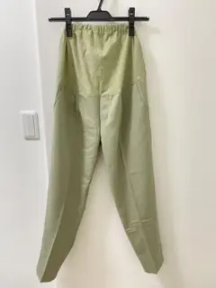 【マタニティ】きれいめツイルテーパードパンツ
