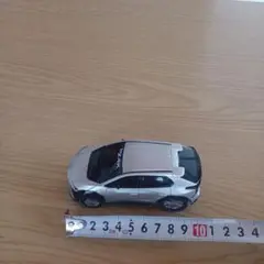 トヨタ bZ4X ミニカー シルバー/ブラック 約10cm