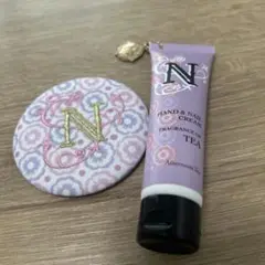 アフタヌーンティー　ミラーとハンドクリーム