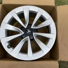 テスラ モデル3 純正19インチホイール ②