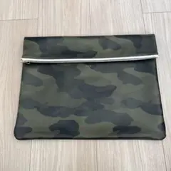 迷彩柄　クラッチバッグ