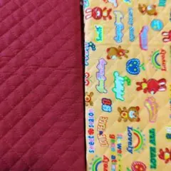キャラクター柄と無地のキルティング生地 (2枚組)