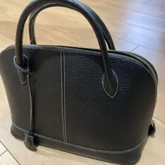 ユリエニタニ　黒 本革ボストンバッグ 2way ハンドバック　ショルダー