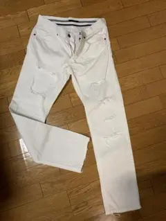 ホワイト ダメージ加工パンツ