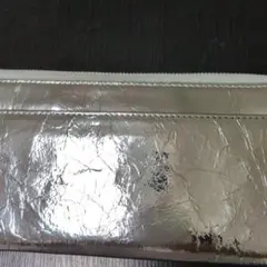 シルバー合成皮革長財布