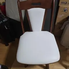 スケッチ　木製椅子1脚