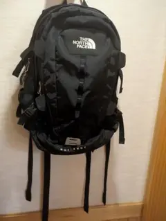 美品 THE NORTH FACE HOT SHOT バックパック
